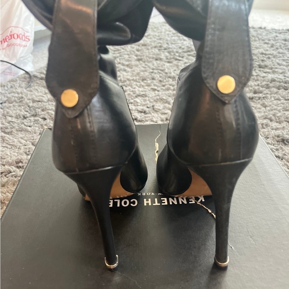 NEW KENNETH COLE NEW YORK LEATHER HEEL BOOTS - Picture 2 of 6